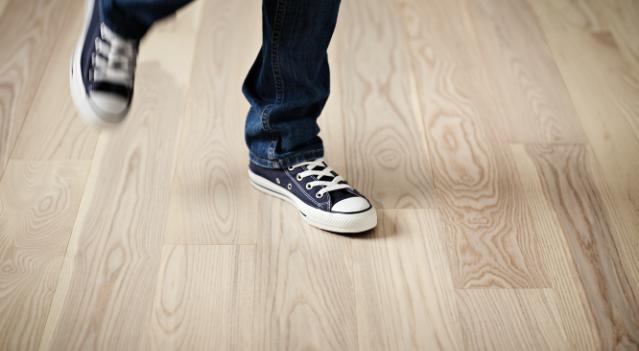 Calefacción por suelo radiante y suelos de madera maciza